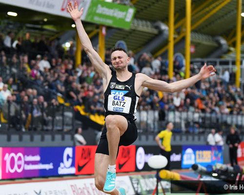 Simon Batz (MTG Mannheim) wird deutscher Hallenmeister!