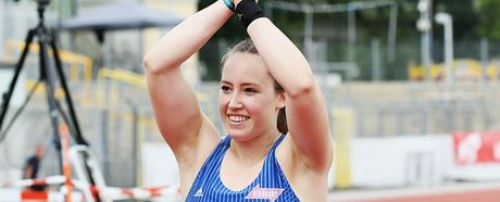 Verabschiedung von Lea Riedel (VfB Stuttgart) und Tim Nowak (SSV Ulm) bei den BW Leichtathletik Hallen-Finals